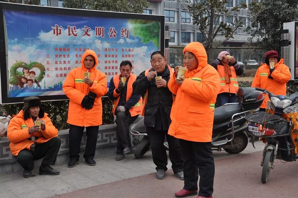 「聚焦」“情暖腊八爱暖中华”公益送粥活动温暖津城