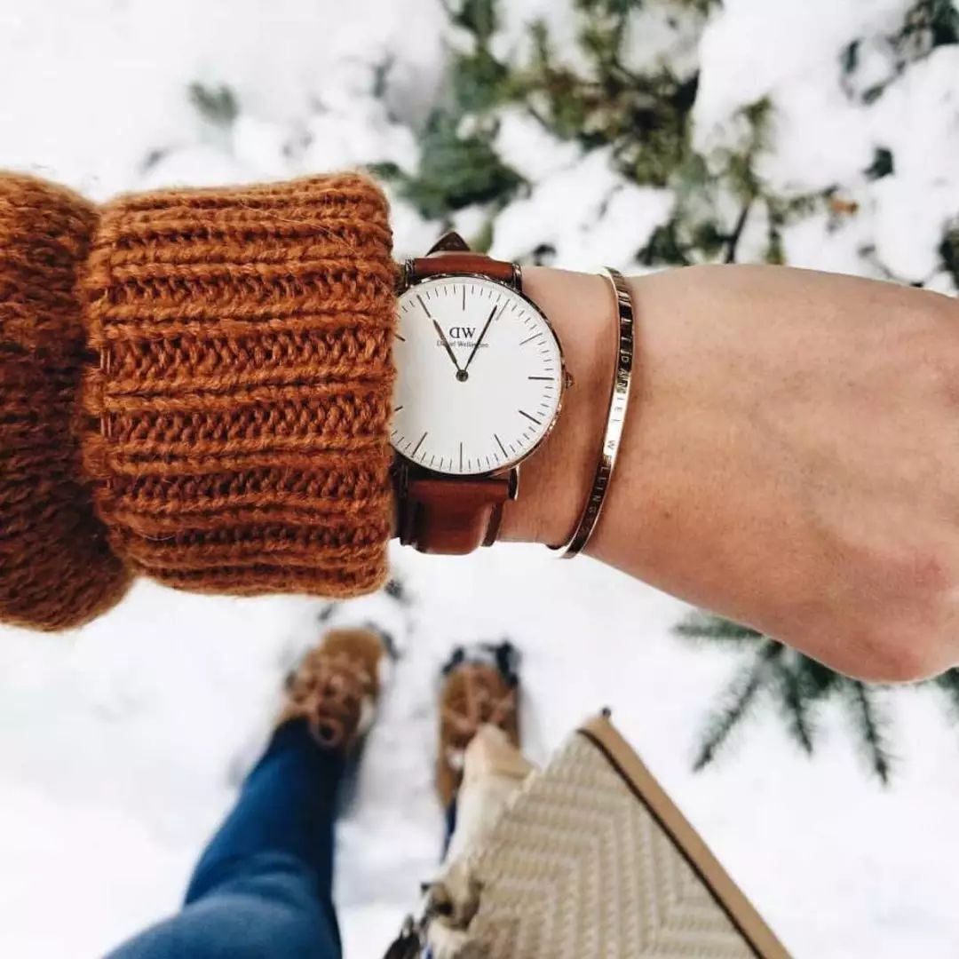 手表该怎么搭配金属表带好看 (手表要这样戴才够潮)