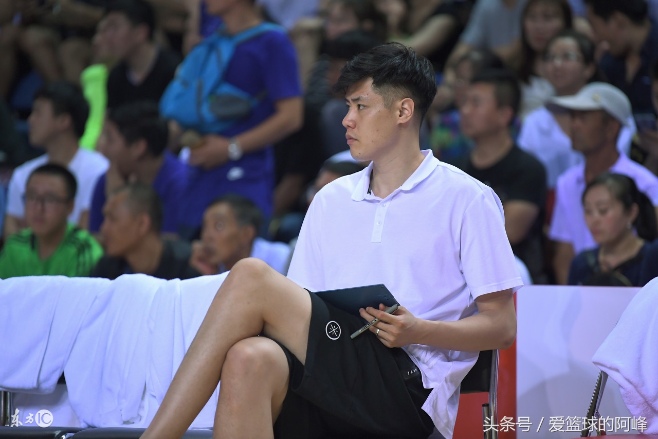 贺天举祝贺辽篮夺冠,贺天举没防守视频