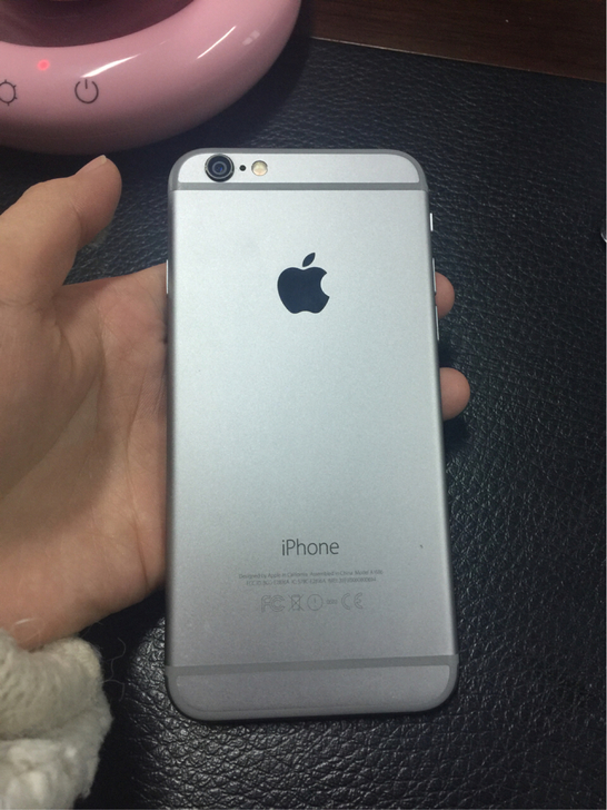 网友八百块收了美版无指纹的iPhone664GB，你们遇到会买吗？
