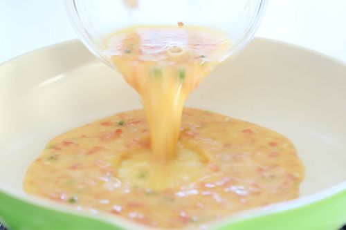 宝宝番茄鸡蛋卷制作,宝宝辅食鸡蛋卷做法
