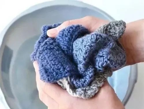 皮衣发霉、毛衣变形、大衣起球，一招解决！