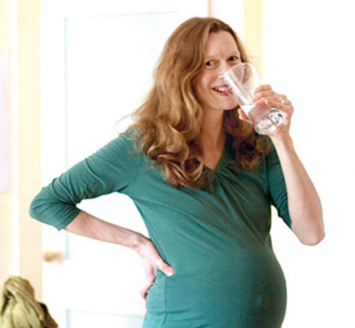 如何缓解孕期水肿现象,孕期出现水肿孕妈该如何缓解