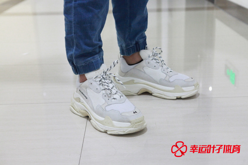 巴黎世家triples白球鞋,类似巴黎世家的复古球鞋