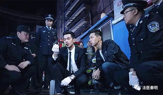 法医怎么断定骨头是男是女,法医通过头骨辨别年龄