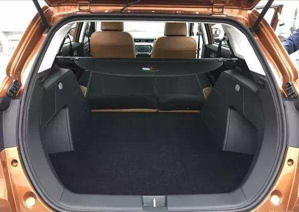 一汽终于开窍，颜值比宝骏好看十倍，仅5万，网友：终于被骂醒了