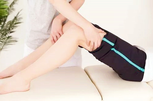 孕期妈妈水肿原因及缓解办法,孕期浮肿太难受5种方法可以消除