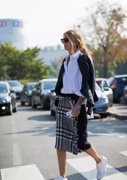 杨幂和热巴穿同款连衣裙,从杨幂赵丽颖到热巴肖战