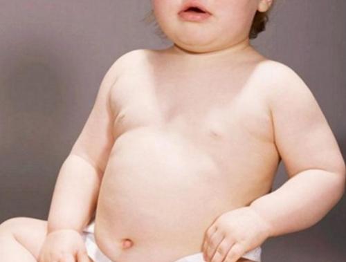 新生儿肚子圆鼓鼓的正常吗,新生儿肚子圆鼓鼓的怎么办