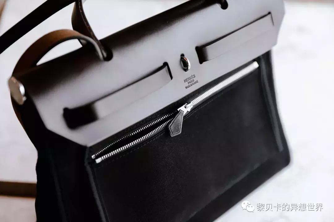 从上百只包里,她们精挑细选了这9只最爱的年度好包