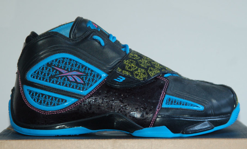 当爱已成往事,艾弗森第1双签名鞋实战