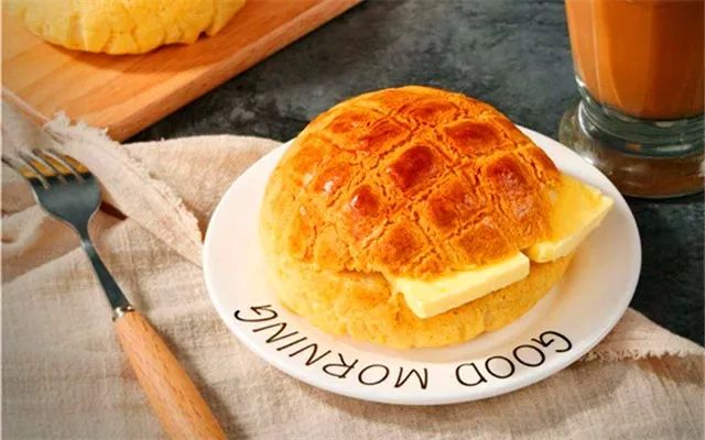 冰镇港式菠萝油 (香港茶餐厅菠萝油是怎样出餐的)