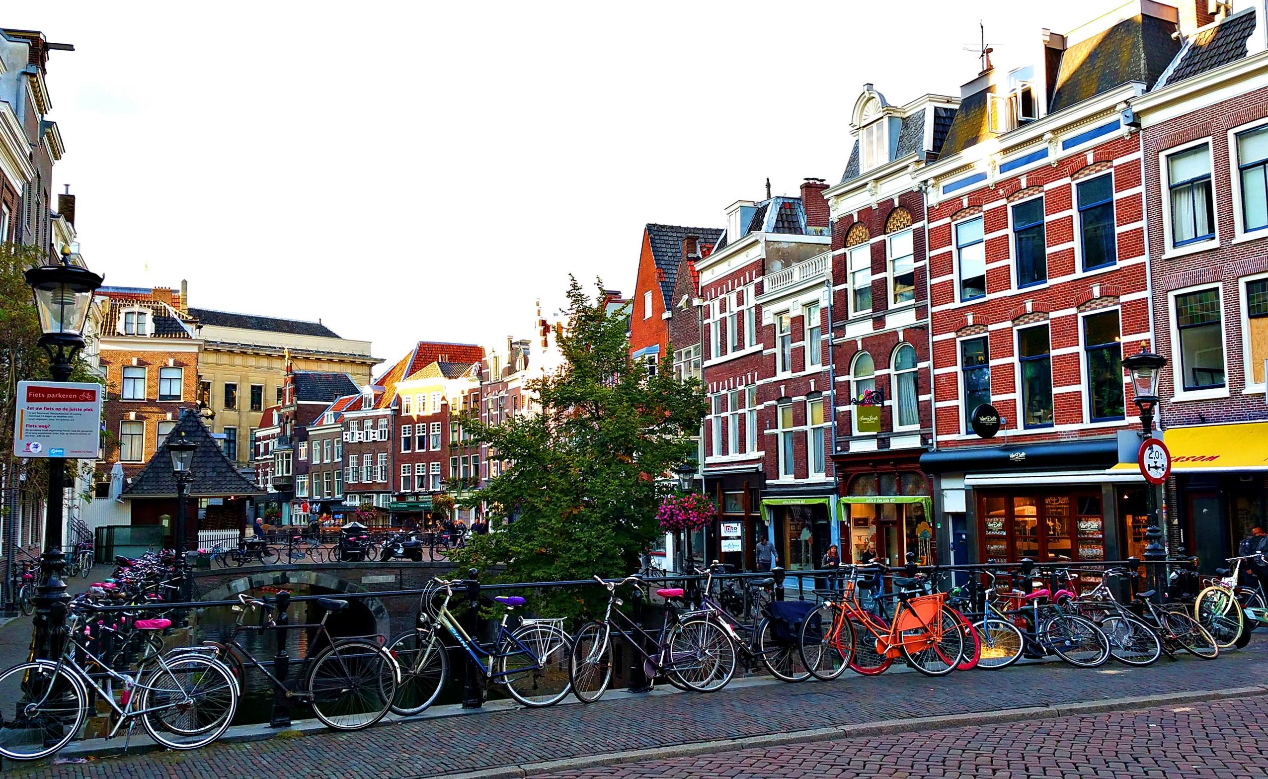 荷兰威尼斯旅游,尽情的体验异域威尼斯的水乡风情