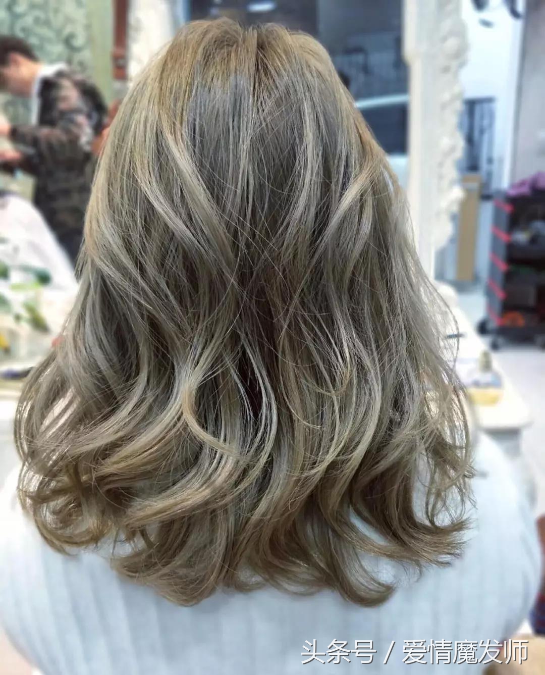 细狗适合烫什么发型,细狗适合的发型不烫