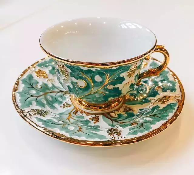 用一次性杯子喝咖啡喝出痰,用一次性杯子喝咖啡