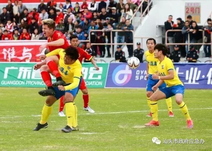 疯狂打call演唱,汕头雄狮第一支球队