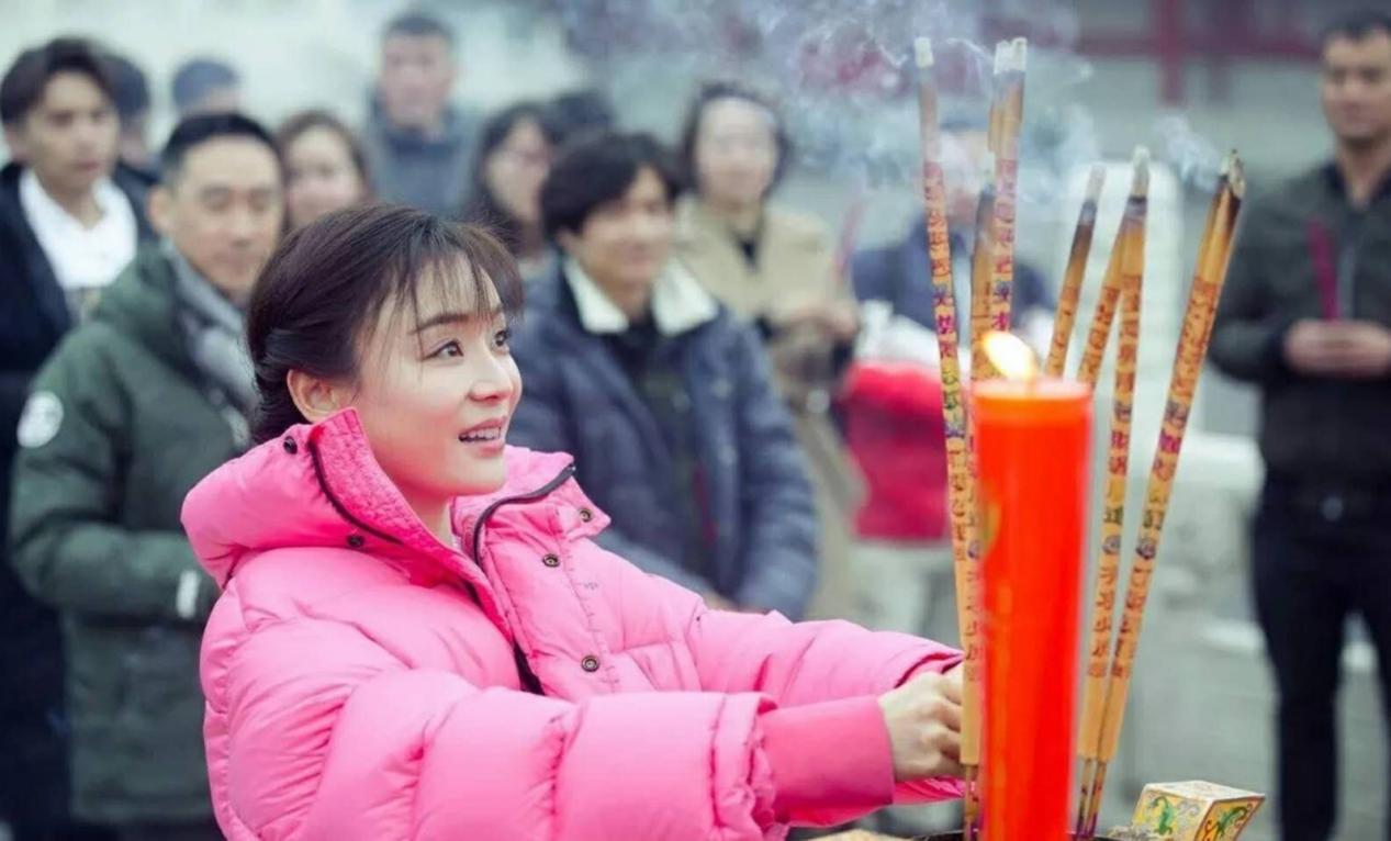 还做一只孤独旅行蛙?这个春节,和家人来横店一起玩转大庙会吧!