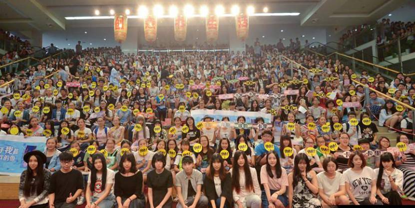 二次元漫展需要花钱吗,二次元漫展周边商业