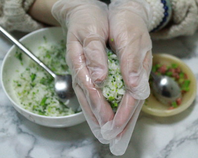 橄榄油西兰花沙拉,虾西兰花饭团的做法