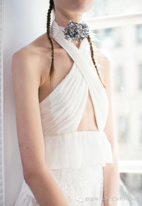 流行穿什么红色婚纱结婚好看,2020最流行的婚礼婚纱款式