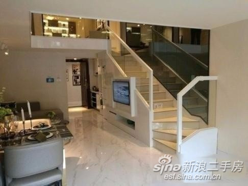 深圳龙华售五房二厅三卫大平房,深圳龙华最新二手房三百万元左右