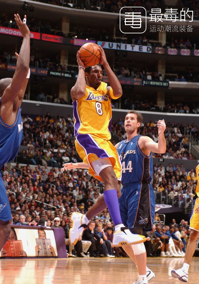 科比生涯球衣回顾,科比生涯最后一战球鞋