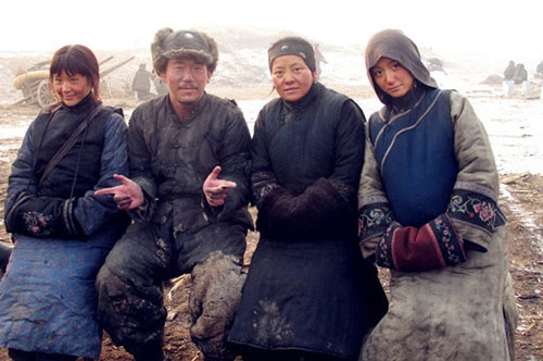 她16岁出道，19岁*款贷**养家，虽演技不俗，却一直不温不火