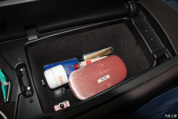 女车主提车兰博基尼,美女提车玛莎拉蒂