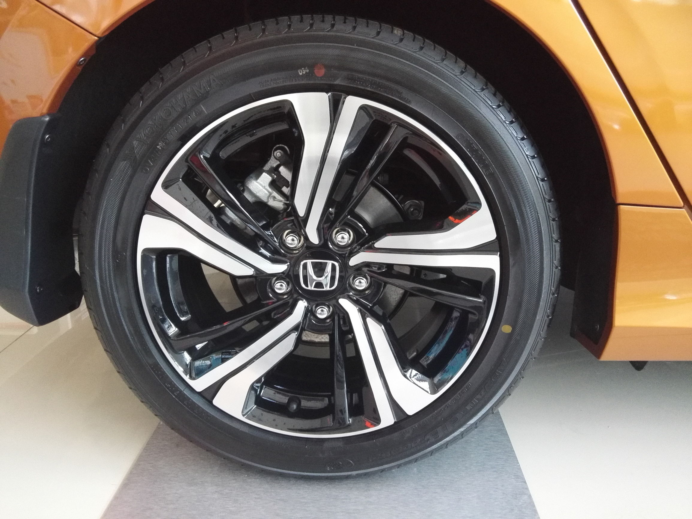 十代思域提车落地价格,第十代思域多少钱有优惠没有