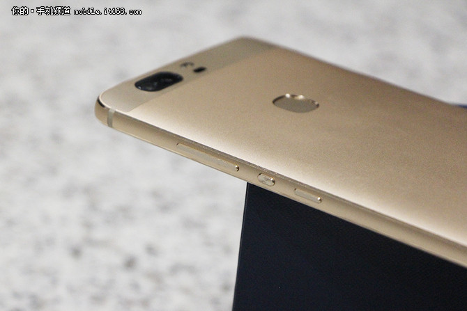 华为手机荣耀v8好用吗,国产良心华为手机