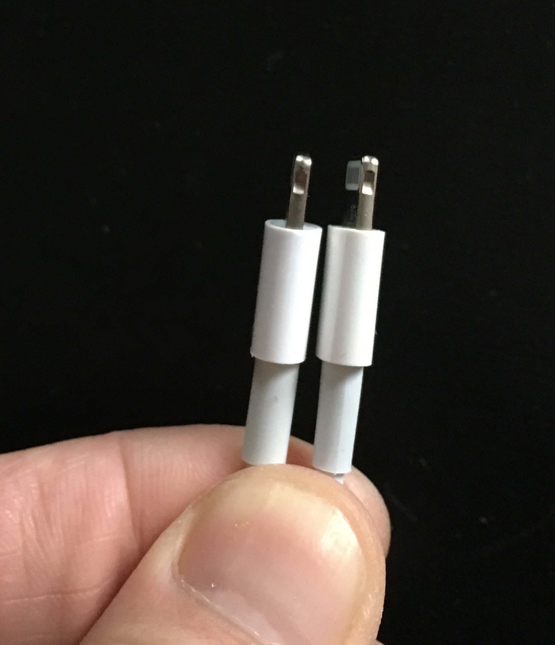 批发苹果充电器,正品苹果充电器和仿品