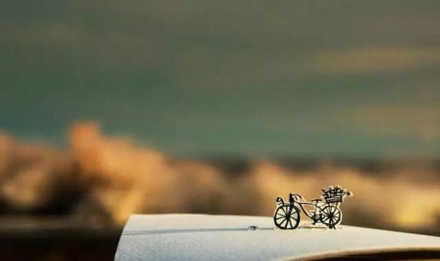 足球毕业季视频,毕业季不说再见字体