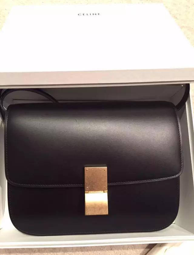 撞包也要背？这些热门包包受欢迎是有原因的