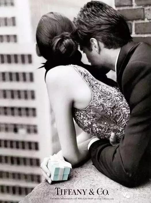 亦舒写了300本小说，买得起的只有这两个牌子