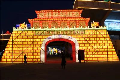 超级独家小编带你去灯会内场探秘,超级灯会都有啥表演活动