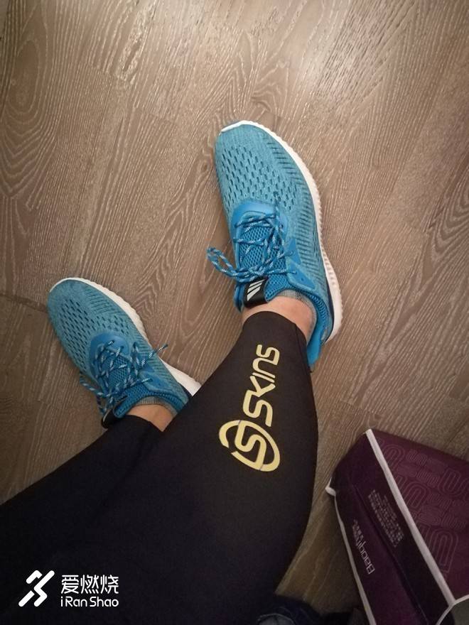 跑步小白入门碳板跑鞋,跑步菜鸟装备