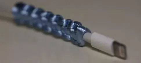 苹果原装数据线坏了在家怎么修复,生活小窍门数据线坏了怎么修复