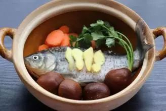 汤达人豚骨的汤底怎么调制,只需要七种材料就可以做的养生汤