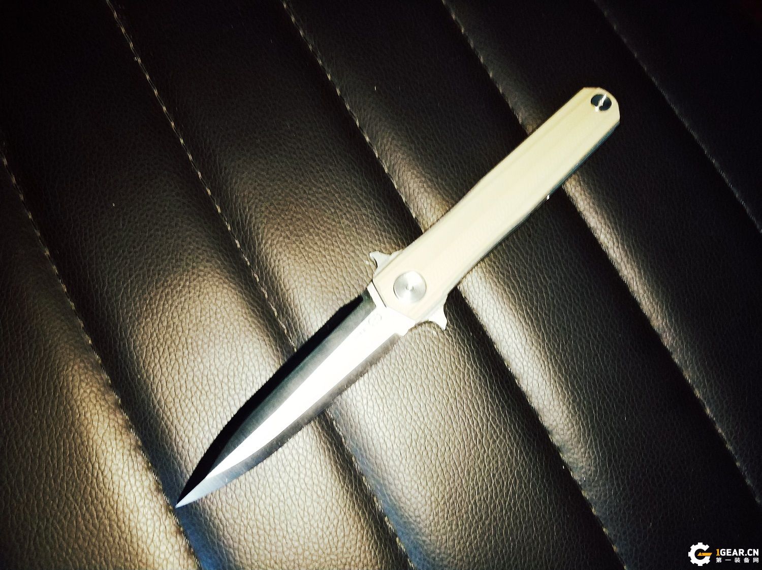 有没有一款双刃刀具，既是*刀折**，又能兼具捅刺和切削的优点呢？