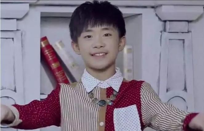 小编已沉迷于“养成系”了，TFboys吴磊刘昊然迪迪们露额头的照片