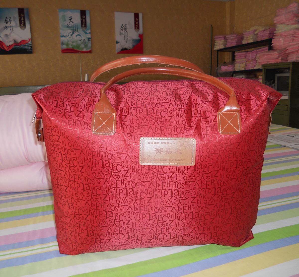 新买回来的蚕丝被有气味正常吗,蚕丝被有气味是怎么回事