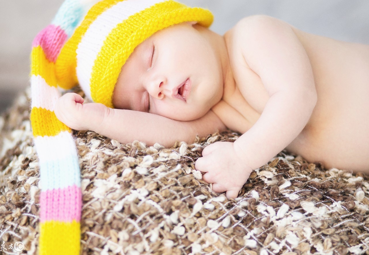 宝宝偏头严重怎么纠正,宝宝偏头头型怎么纠正