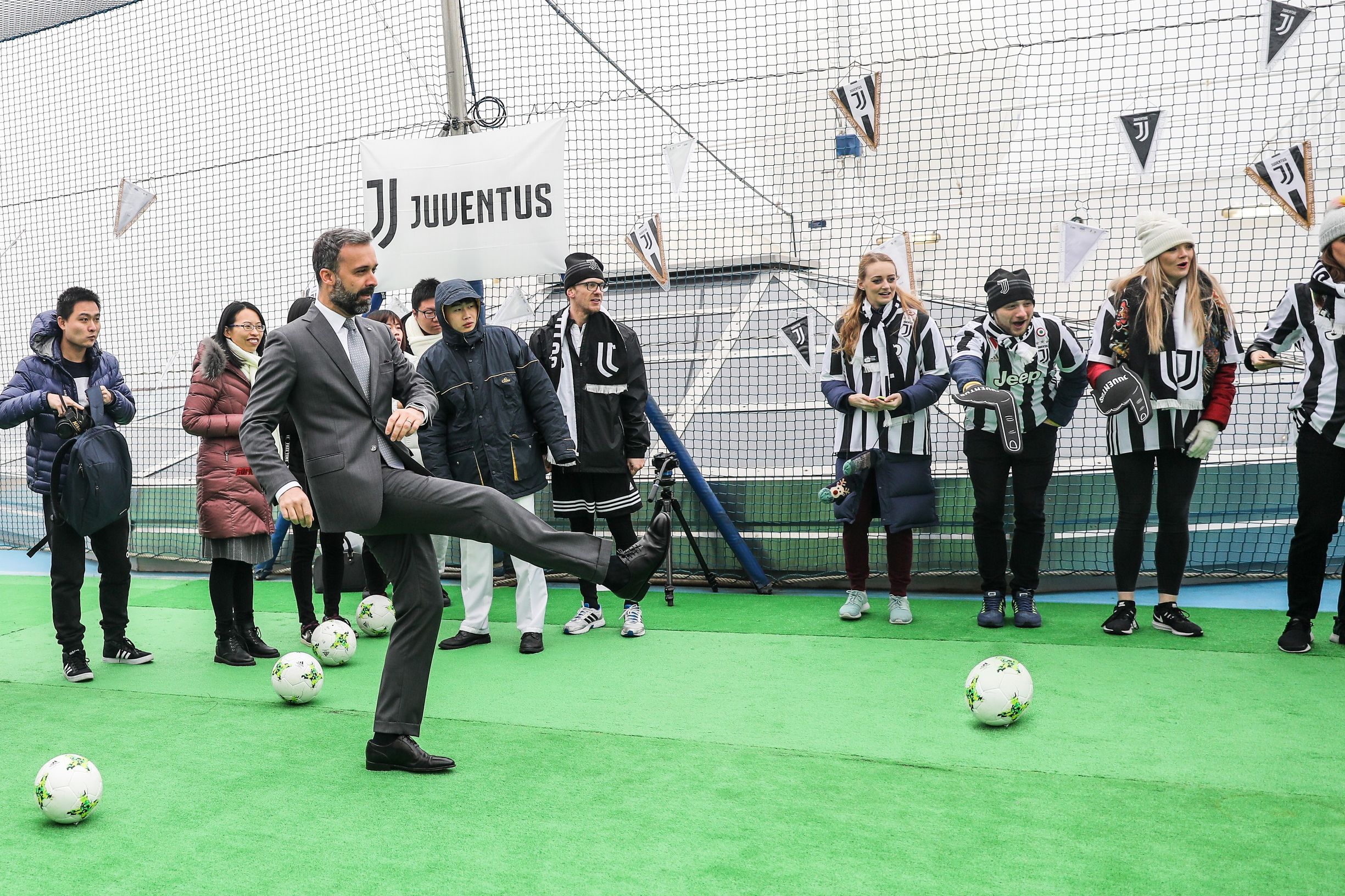 尤文图斯原版队歌,尤文图斯开场队歌