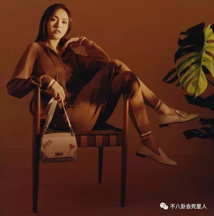 唐嫣lv包包大揭秘,唐嫣的包包里面装的都是什么