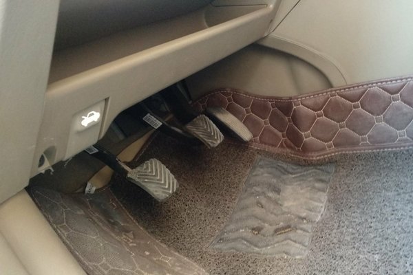 2013款途胜2.0l手动两驱时尚型,现代途胜2.0自吸二手车10年多少钱