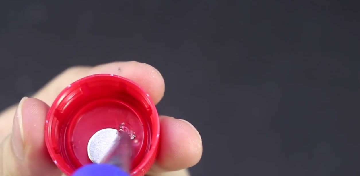 瓶盖足球,用瓶盖自制足球