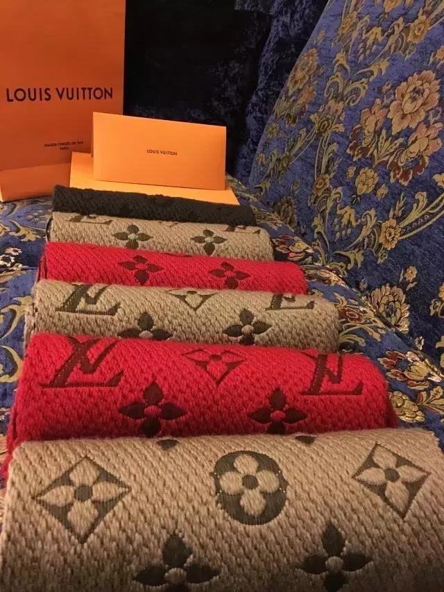 lv围巾怎么辨别真假的最好方法,lv围巾真假鉴别方法