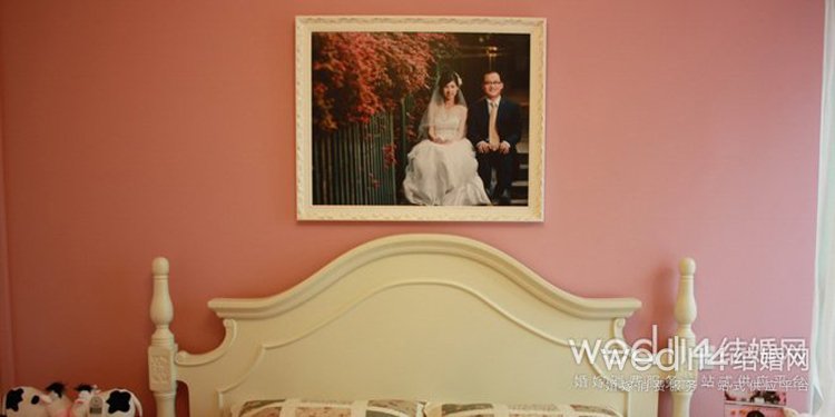 卧室挂婚纱照挂几个,婚纱照怎么挂啊