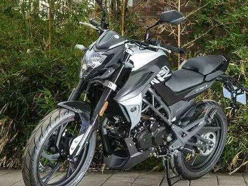 唯一能被骑上长安街的摩托车！外形犹如机械战警，还带运动模式！