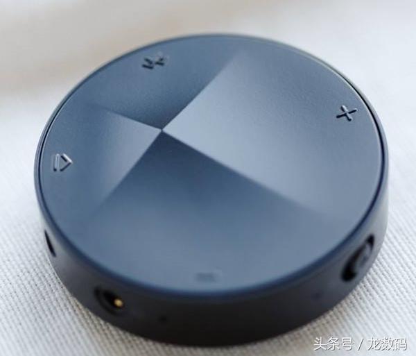 手机听歌有线不方便，还是用无线蓝牙解码耳放吧！